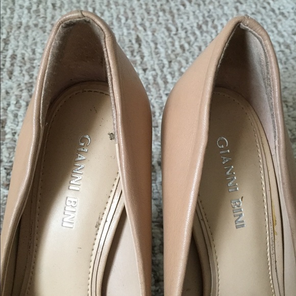 Shoes - Picture 4 of 4